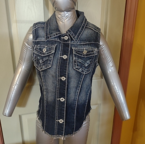 Maurices Jackets & Blazers - Maurices Woman's Size Medium Jean Denim Vest
